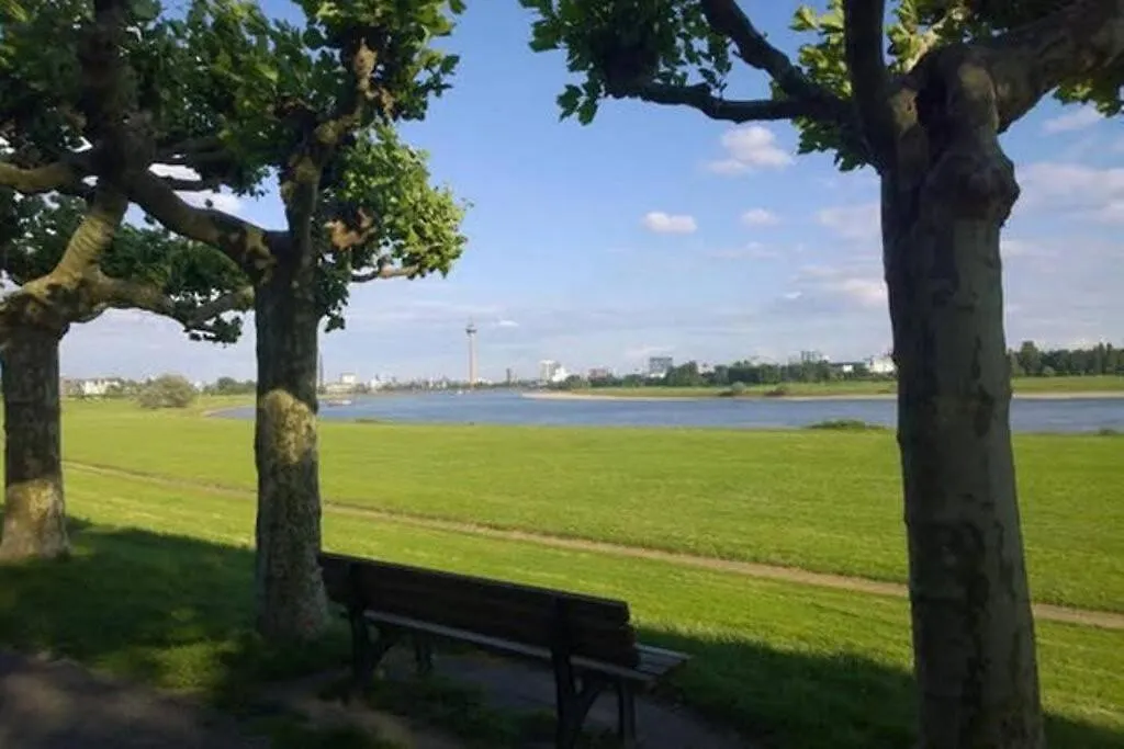 Apartment 120 Qm -3 Schlafzimmer-2 Baeder- Fuer 7 Gaeste Dusseldorf