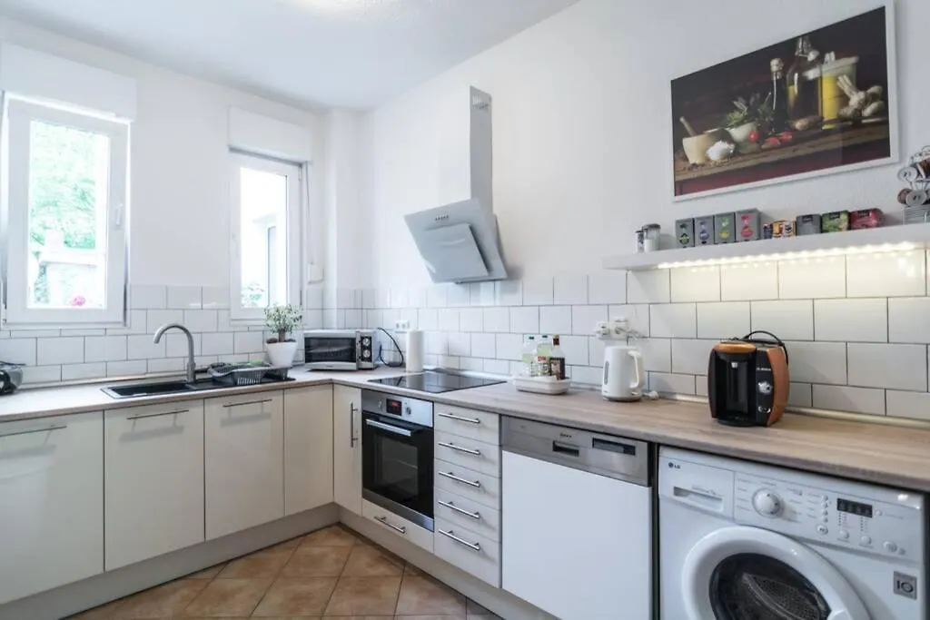 Apartment 120 Qm -3 Schlafzimmer-2 Baeder- Fuer 7 Gaeste Dusseldorf
